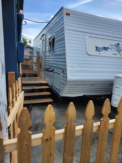 1672 E San Fernando Street, San Jose CA: https://media.crmls.org/mediaz/bbc6cd35-1d23-43a2-9f93-0637efe77cae.jpg