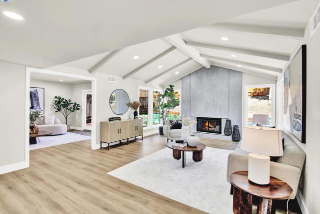 3613 perada dr, Walnut Creek CA: https://media.crmls.org/mediaz/bbc6e097-59e3-4618-9582-a5e01cb83e5b.jpg