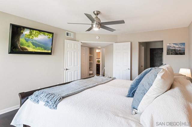 701 Fino Glen, Escondido CA: https://media.crmls.org/mediaz/bbc75c3e-4b93-4cca-973f-2b545ef0f818.jpg