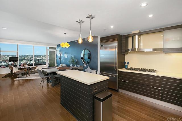 1325 Pacific Highway, San Diego CA: https://media.crmls.org/mediaz/bbc77a41-4f3c-4c6b-b9a5-1b2634aa7b56.jpg