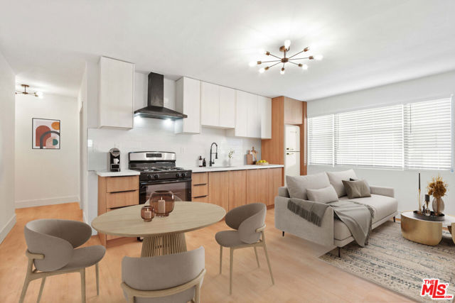 14110 Yukon Avenue, Hawthorne CA: https://media.crmls.org/mediaz/bbc79f11-385d-454a-8548-0f4cdc5090bb.jpg