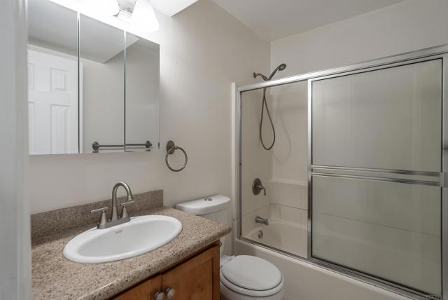 1386 E Madison Ave, El Cajon CA: https://media.crmls.org/mediaz/bbc7e56a-5549-45a1-a1b4-ecc63a535727.jpg