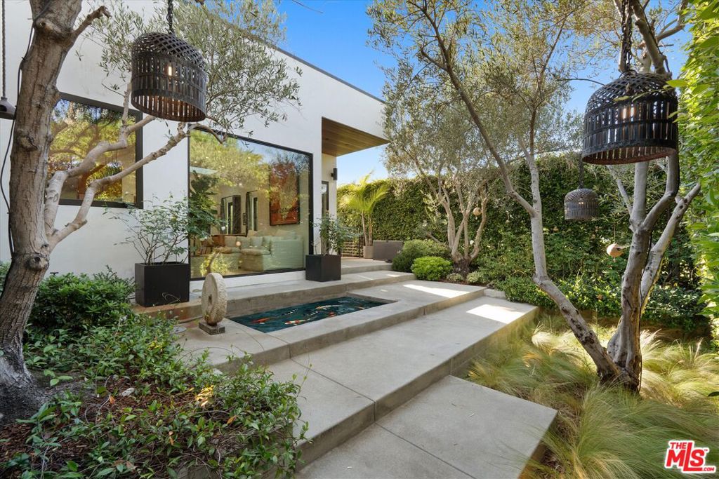 1922 12th Street — Modern