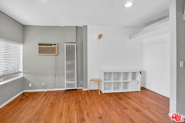 11154 Ventura Boulevard, Studio City CA: https://media.crmls.org/mediaz/bbc8a4b2-82fe-43c4-ac1e-ea17e2fa4274.jpg