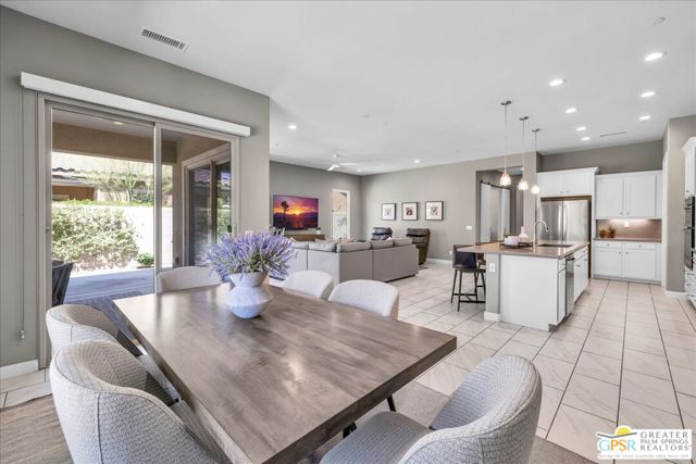 49 Bordeaux, Rancho Mirage CA: https://media.crmls.org/mediaz/bbc913d8-45a3-465f-8941-8f69ce174a9d.jpg