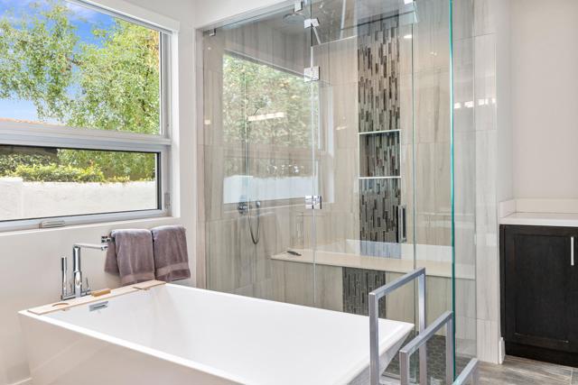 76305 Shoshone Drive, Indian Wells CA: https://media.crmls.org/mediaz/bbc990c5-f114-4df3-b6fa-992f89860505.jpg