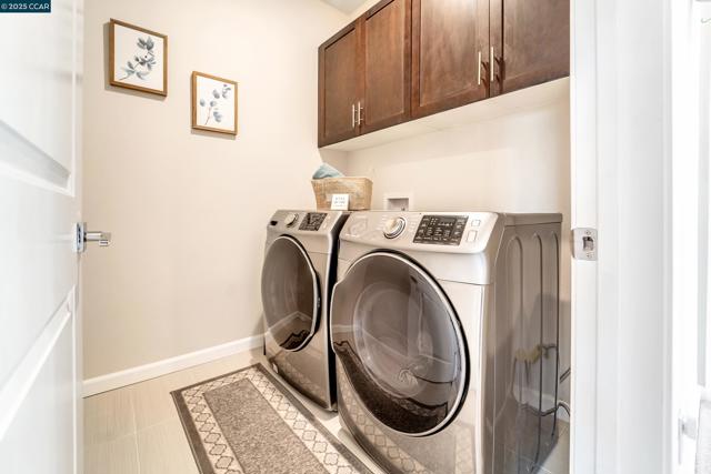 1233 Bockman, San Lorenzo CA: https://media.crmls.org/mediaz/bbc9edd9-761a-45cb-b97b-32bcf0c1ae31.jpg