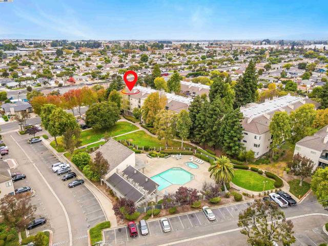 25850 Kay Ave, Hayward CA: https://media.crmls.org/mediaz/bbca9dff-dd2d-4803-ae9f-054c23844be0.jpg
