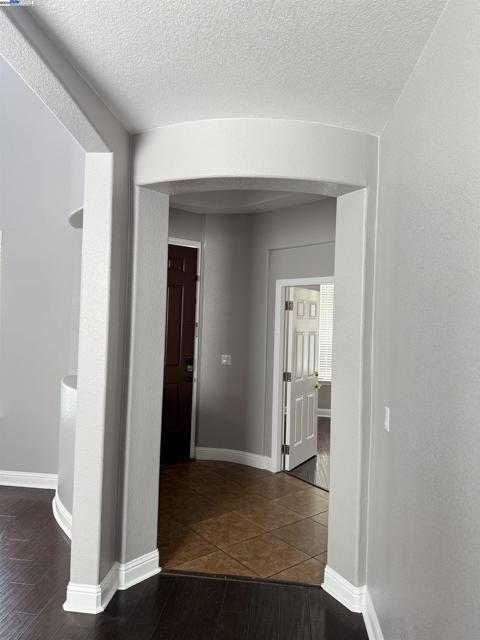 Image 35 of 44 For 9471 Mourverde Court