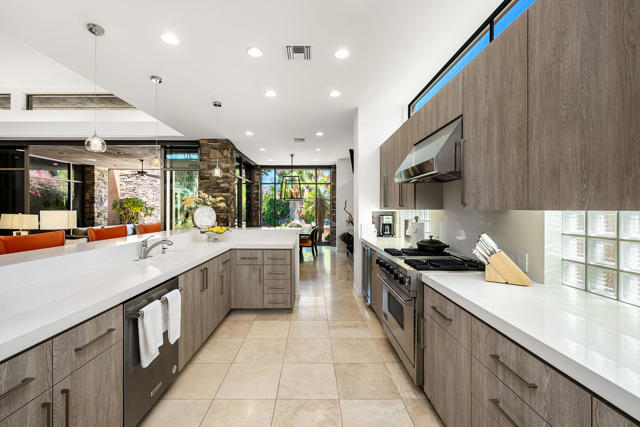810 Shadow Vista, Palm Desert, CA 92260
