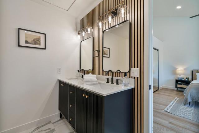 2927 Lawrence Ln, Escondido CA: https://media.crmls.org/mediaz/bbcb84ac-0066-431a-9a5d-d924a43c76d2.jpg