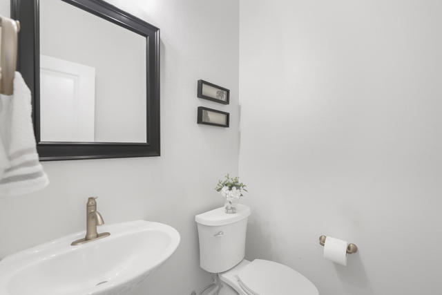 41399 Manchester Street, Indio CA: https://media.crmls.org/mediaz/bbcd3b26-3092-4ddc-8b68-d2ff3da34f93.jpg
