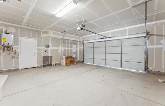 1062 Bradbury Dr, Discovery Bay CA: https://media.crmls.org/mediaz/bbce7d9c-64ea-4852-8592-aa7b695a6d0d.jpg