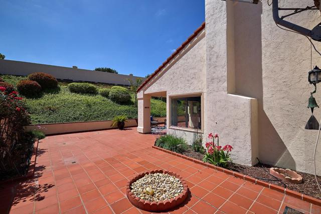 13059 Caminito Vilos, San Diego CA: https://media.crmls.org/mediaz/bbd0030a-91d8-42e1-bd71-f2f8d5e5d463.jpg