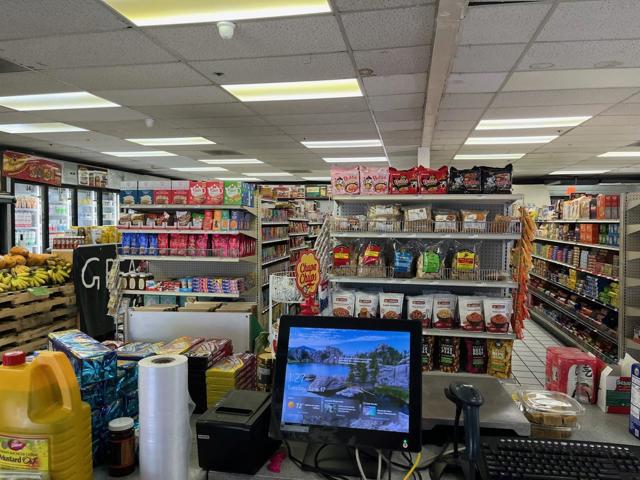 118 118 S Abel Street, Milpitas CA: https://media.crmls.org/mediaz/bbd01321-1940-45eb-81db-3c7950c31eaf.jpg