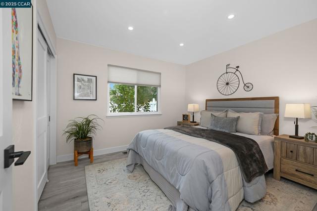 1933 Oak Park Blvd, Pleasant Hill CA: https://media.crmls.org/mediaz/bbd02724-551c-4f85-8fdc-43369e2aec07.jpg
