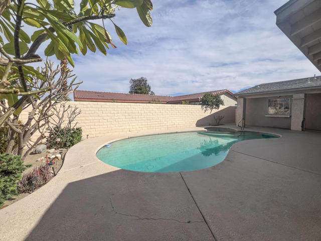 76901 Kentucky Avenue, Palm Desert, CA 92211