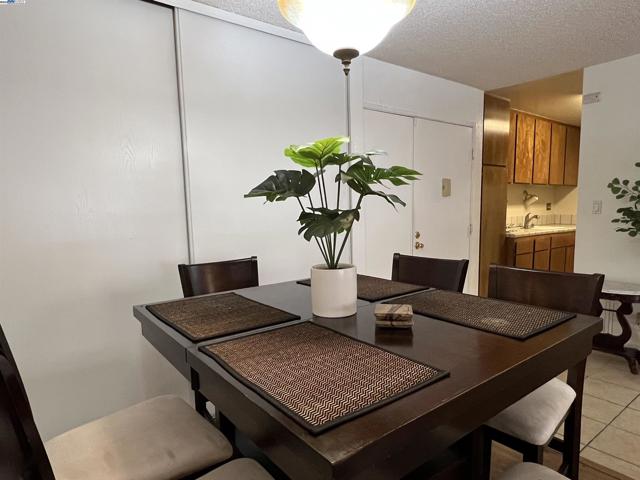 2121 Vale Rd, San Pablo CA: https://media.crmls.org/mediaz/bbd04f0e-6972-4583-9d12-3f55769c0a86.jpg