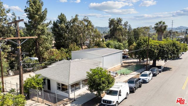 3710 Fletcher Drive, Los Angeles CA: https://media.crmls.org/mediaz/bbd168b5-f17a-4da3-adaa-f7dcc73b5dc7.jpg