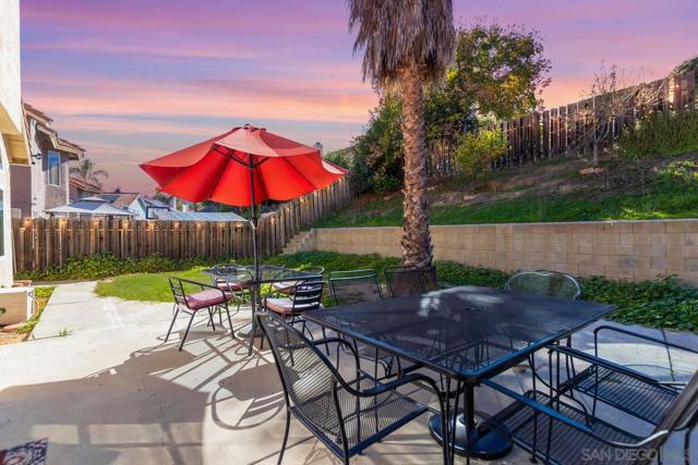 24643 Leafwood Dr, Murrieta CA: https://media.crmls.org/mediaz/bbd17cb3-076e-4ce4-80ad-efc2282f5a26.jpg