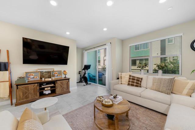 Detail Gallery Image 21 of 52 For 1955 Infinity Ln, Chula Vista,  CA 91915 - 4 Beds | 3/1 Baths