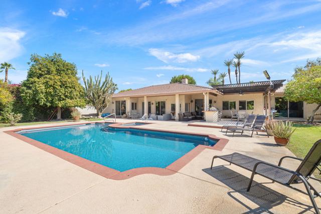72056 Palm Haven Drive, Rancho Mirage CA: https://media.crmls.org/mediaz/bbd2070e-e8a6-4dac-8578-5b275a9175cf.jpg
