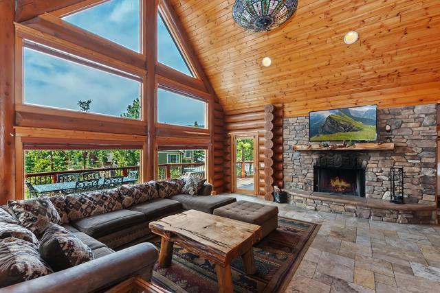42400 Eagle Ridge, Big Bear CA: https://media.crmls.org/mediaz/bbd21df2-c54c-4887-98fb-dfa9024e17fb.jpg