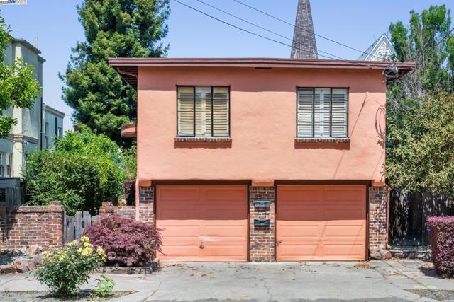 1421 Chestnut St, Alameda CA: https://media.crmls.org/mediaz/bbd24eba-2f09-41c5-b4a1-e02bdcd2391c.jpg
