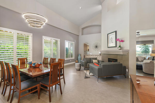 187 Kavenish Drive, Rancho Mirage CA: https://media.crmls.org/mediaz/bbd28b70-9280-4770-b38e-b46e4f95aa6e.jpg