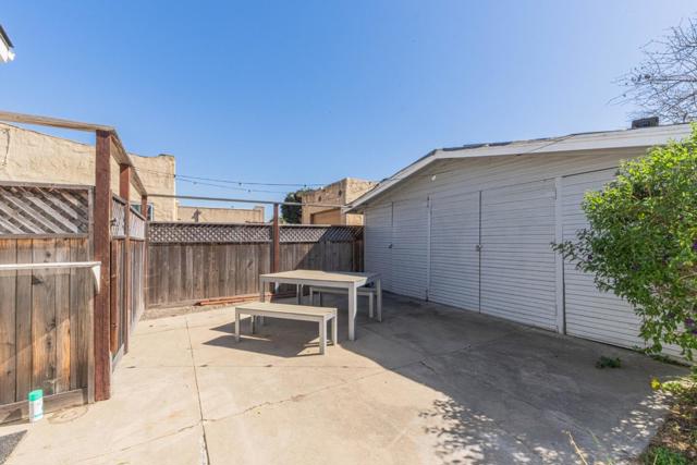 116 Oak Street, Salinas CA: https://media.crmls.org/mediaz/bbd2ad77-876c-4e2b-b89e-fe28cba8d7fa.jpg