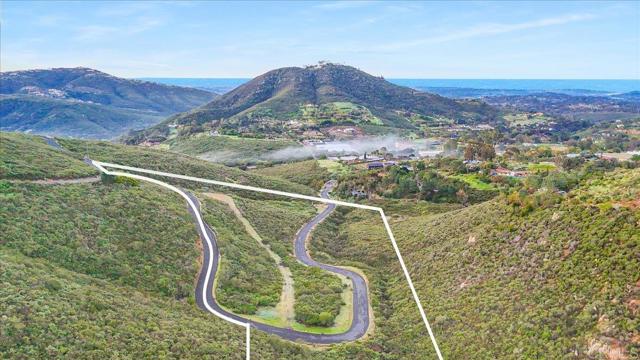 Detail Gallery Image 16 of 30 For 20545 Aguilera Ln, Escondido,  CA 92029 - – Beds | – Baths