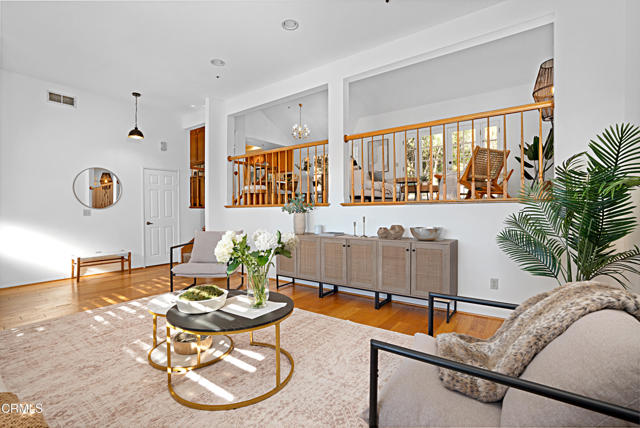 Detail Gallery Image 3 of 26 For 24571 Indian Hill Ln, West Hills,  CA 91307 - 3 Beds | 2 Baths