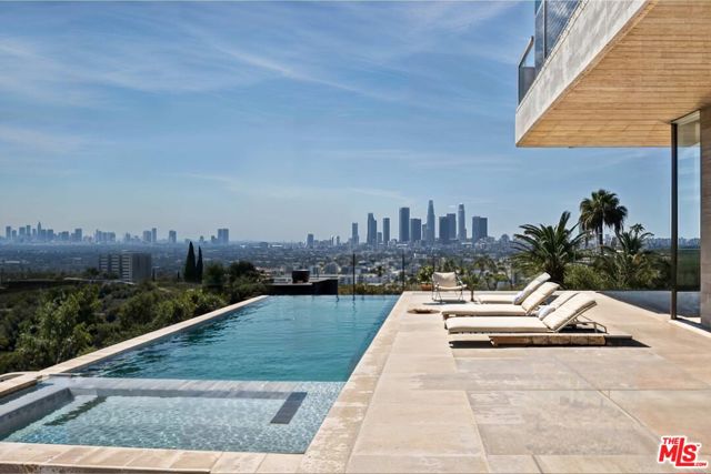 1510 N Tigertail Road, Los Angeles CA: https://media.crmls.org/mediaz/bbd3d563-3a84-44f3-ac02-7f5d501a23c3.jpg