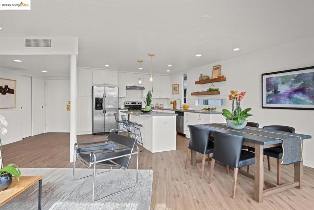 383 Staten Ave, Oakland CA: https://media.crmls.org/mediaz/bbd40f2a-3ad7-4f64-9a82-d298306de57a.jpg