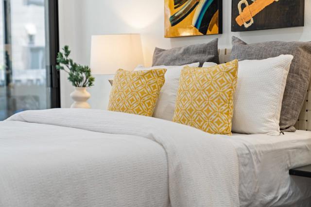 522 Thain Way, Palo Alto CA: https://media.crmls.org/mediaz/bbd43af4-5895-45b1-8e70-cbfdf71a450b.jpg