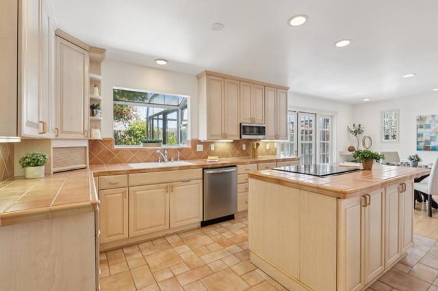 2204 Delvin Way, South San Francisco CA: https://media.crmls.org/mediaz/bbd5ae4f-9779-4be4-b215-b1e99da54294.jpg
