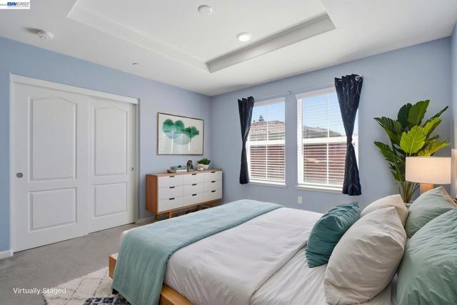 Image 21 of 47 For 102 Fanuncio Ln