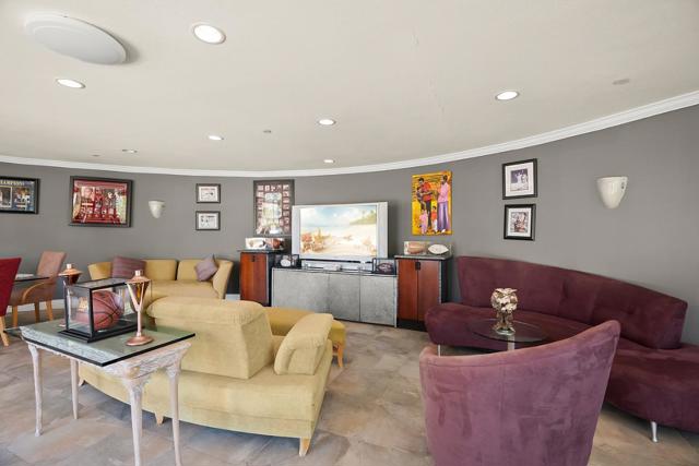 16840 Cypress Way, Los Gatos CA: https://media.crmls.org/mediaz/bbd5c54f-d668-4f19-90bf-cb3c860a0d26.jpg