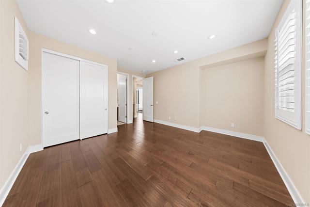 6749 Solterra Vista Pkwy, San Diego CA: https://media.crmls.org/mediaz/bbd5d079-1c17-4f31-ab7d-8f0c70f000be.jpg