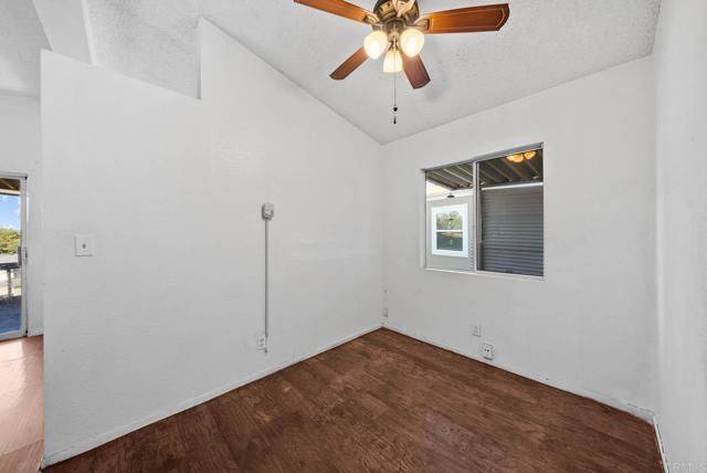 Home for Sale in Lakeside
