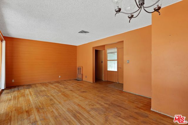 10152 Gaynor Avenue photo 8