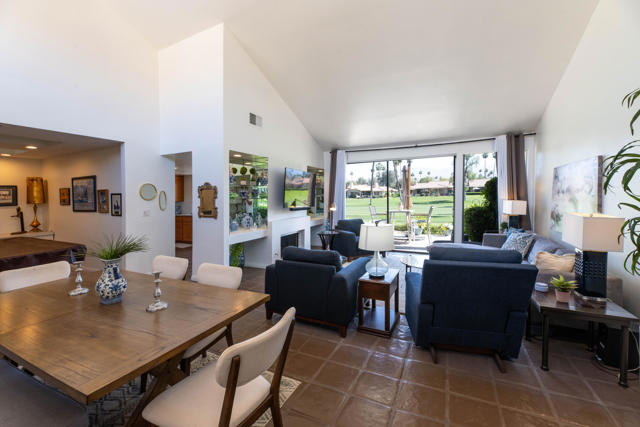 177 Las Lomas, Palm Desert CA: https://media.crmls.org/mediaz/bbd809aa-826a-4ffe-bbae-5974d921cebb.jpg