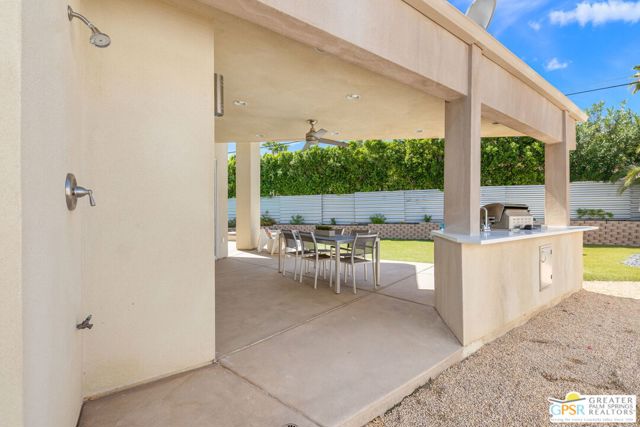 2461 N Junipero Avenue, Palm Springs, CA 92262