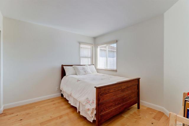 10832 Avenida De Los Lobos, San Diego CA: https://media.crmls.org/mediaz/bbd893db-0dcc-4f32-ad27-fa9afbb915f6.jpg