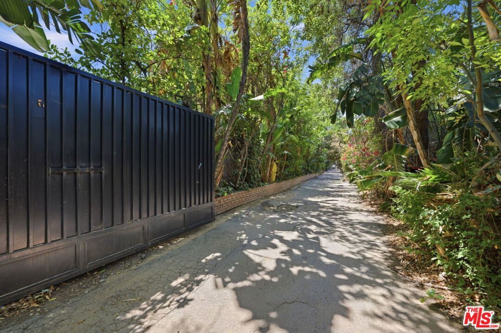 MLS #26835603 image #2