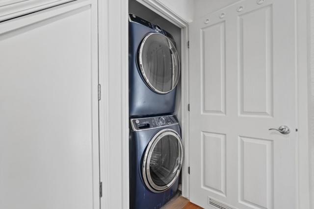 748 Cottage Court, Mountain View CA: https://media.crmls.org/mediaz/bbda4268-23bc-43e3-9a97-0f8a2406adee.jpg