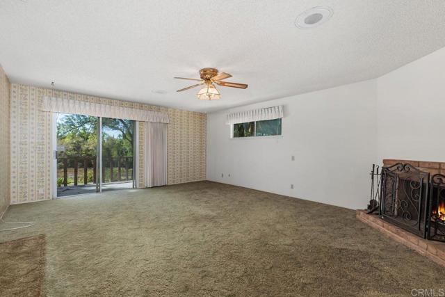 31600 Oak Glen Road, Valley Center CA: https://media.crmls.org/mediaz/bbdb19d4-e272-4c35-9c6c-ebc4c9eaad1c.jpg
