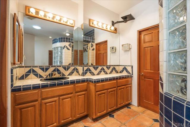 Detail Gallery Image 31 of 60 For 3577 Stonegate Pl, Fallbrook,  CA 92028 - 5 Beds | 6/1 Baths
