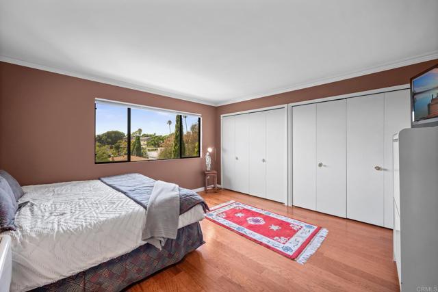 4770 Jellett Street, San Diego CA: https://media.crmls.org/mediaz/bbdb53fa-e5ce-4f32-b03b-37509d2365a2.jpg