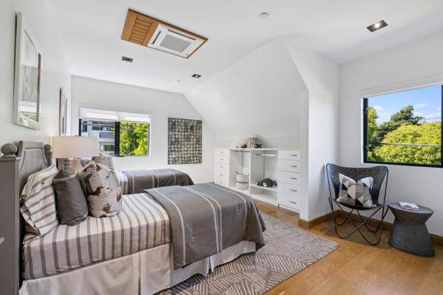 33 Highland Avenue, Burlingame CA: https://media.crmls.org/mediaz/bbdb548d-ebb3-4be8-9aa2-6c8436696e66.jpg